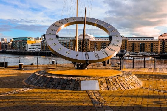 Photo Ancient sundial