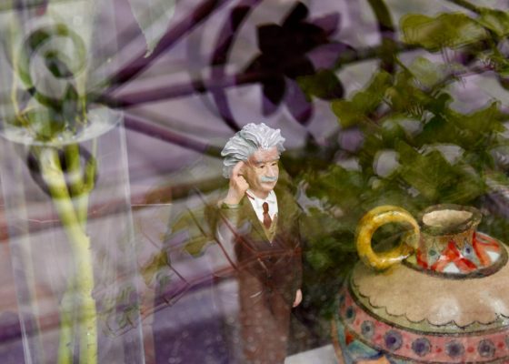 Photo Thinking and Morality: Study of the Link between Thinking Activity and Moral Judgment in Arendts Writings Balance