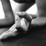 Photo Meditating monk